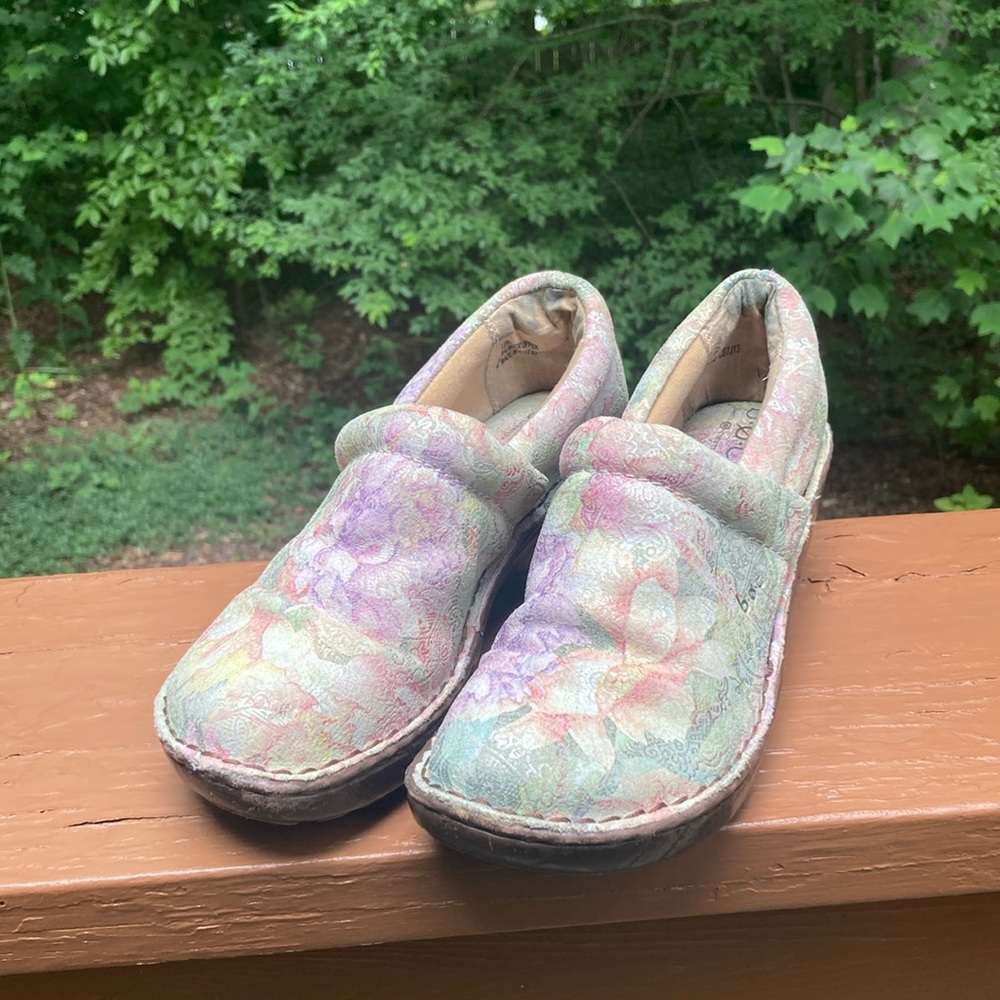B. O. C. Leather floral shoes